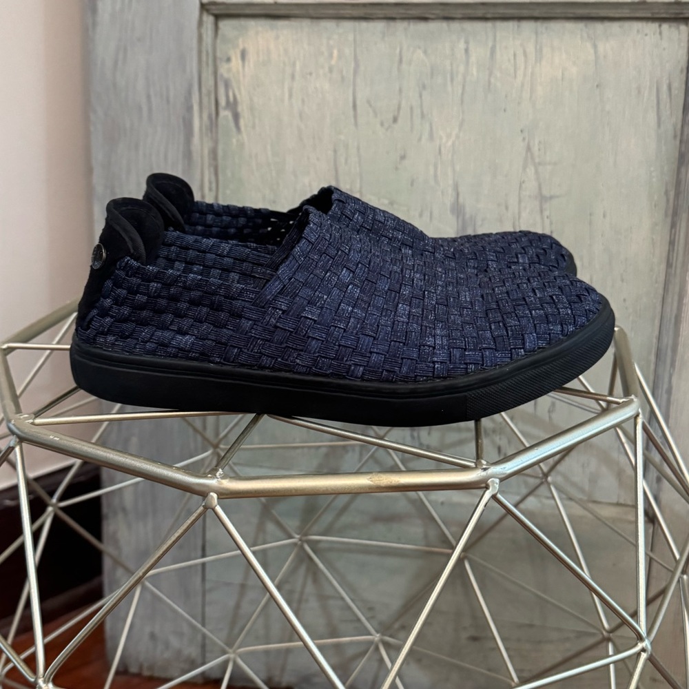Bernie Mev flats Blue Slip on no tie size 39/9